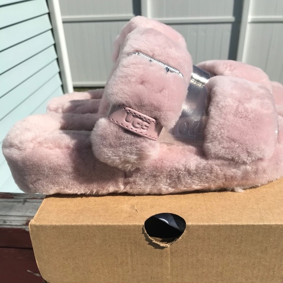 UGG Fuzz Yeah Slippers - Picture 4 of 7